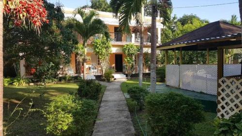 Orange Bay Apartamento | Marge's Vacation Rentals