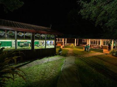 Aladeniya Hotel | Delma Mount View Hotel