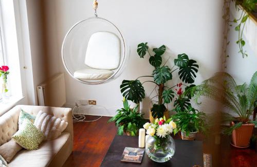 Coppetts Apartamento | Luxurious Shared Apartment with Hosts on Private Estate