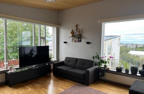 Breidholt Casa | Room for share