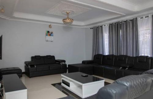 Mzuzu Cama Y Desayuno | BEPfINA LUXURY SUITE