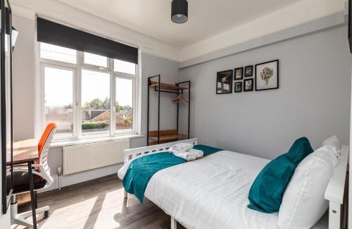 Bradley Stoke Casa | Dove Court Travel Lodge 3 - First Floor Ensuite
