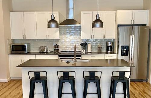 Livingston Casa | Livingston Condo