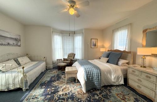 Gypsum Cama Y Desayuno | Victorian Inn Bed & Breakfast Room 1 The Nest Nook