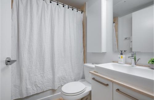 Toronto Entertainment District Hotel | Downtown Apartments
