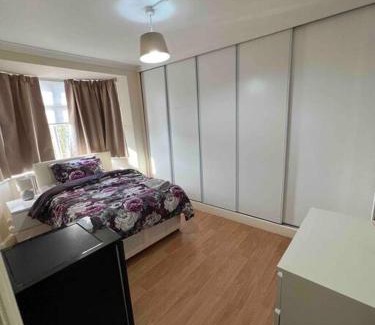 Cairndow Casa | Lovely 4 Bedroom semi-detached with parking