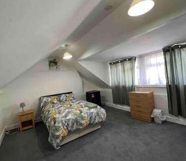Cairndow Casa | Lovely 4 Bedroom semi-detached with parking