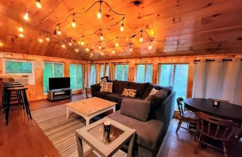 Bethlehem Chalet De Esquí | Lovely A-Frame cottage, ski season *Bring Dogs*