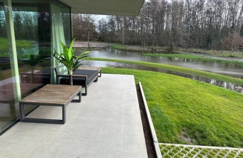 Maalte Apartamento | Apartment In Gent With Breathtaking Lake View