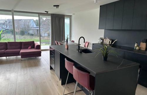 Maalte Apartamento | Apartment In Gent With Breathtaking Lake View