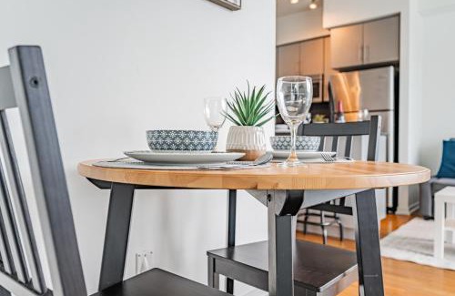 Downtown Toronto Hotel | Bremner Suites