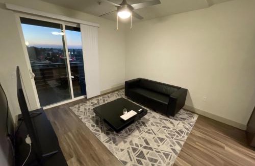 Irvine Business Complex Apartamento | High End Lux Condo in Irvine