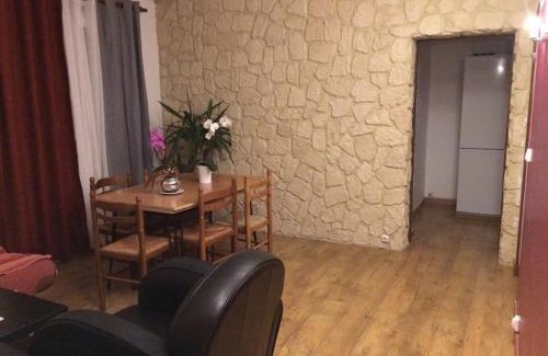 Orly Apartamento | Peaceful nearby Paris downtown - Free parking car