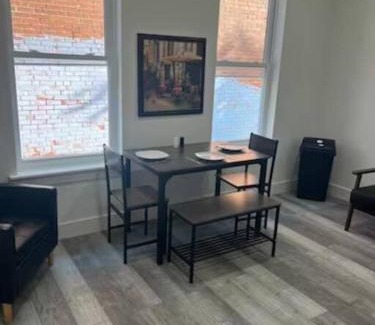 East Parkside Apartamento | Charming Apt\Sleeps 3\1717 Apt 3
