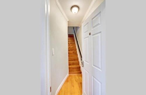 H Street Corridor Apartamento | 2 King Sized Beds - Marvin's - Capital Hill