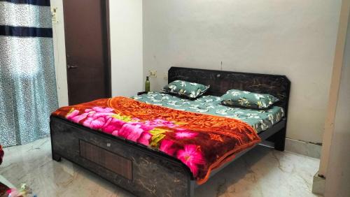Sigra Casa | OYO MOON LIGHT