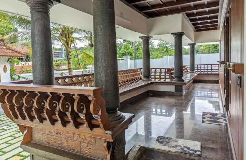 Ettumanoor Casa | Swimming Pool Naalkett Tharavad Villa with nice Ambience