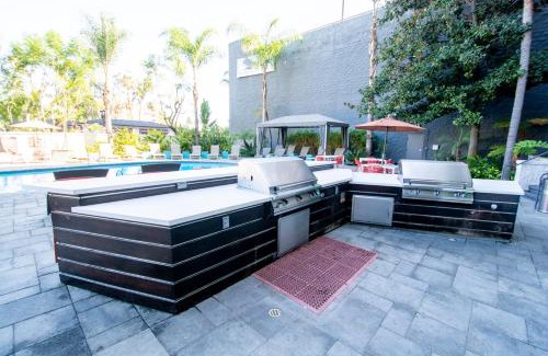 Civic Core Apartamento | Heart of Downtown / Pool - Jacuzzi