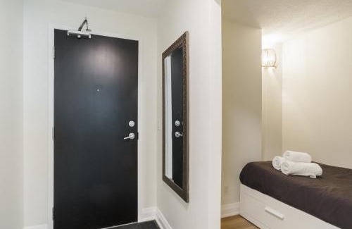 Downtown Toronto Hotel | The Heart of Downtown