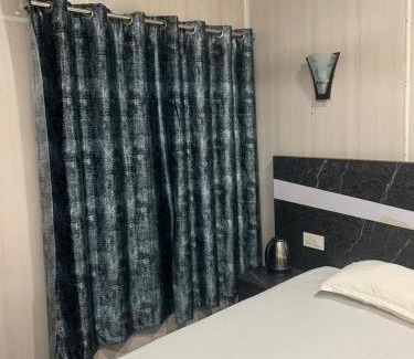 Arambol Hotel | Sydney X