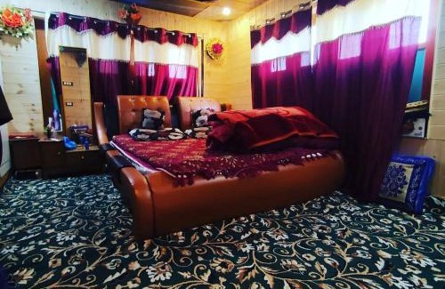 Srinagar Casa | Adil Paying Guest House