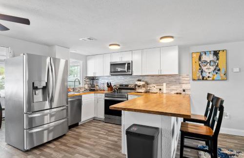 Ridge Wood Heights Casa | Ultimate Private Home with Heated Pool