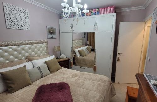 Distrito Sur Casa | Shared accommodation a room with a view of the garden