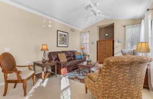 Diplomat Casa | WHAT A VIEW! Community Pool & HotTub, Fitness Center - Condo Concordia Gem - Roelens