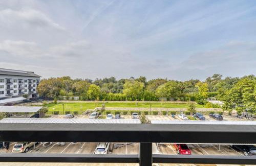 Govalle Apartamento | East Austin 1br w gym pool access to airport ATX-218