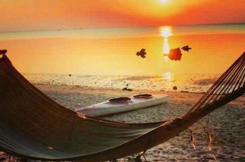 Berakit Cabina | Bintan Brzee Beach in Bintan Island - Bungalow 4