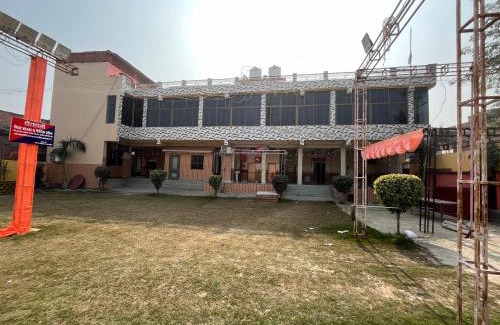 Varanasi Cama Y Desayuno | SDM Guest house & Banquet Hall