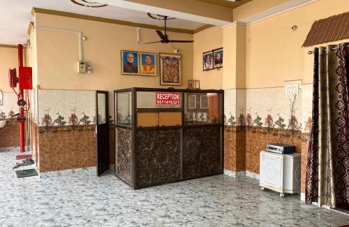 Varanasi Cama Y Desayuno | SDM Guest house & Banquet Hall