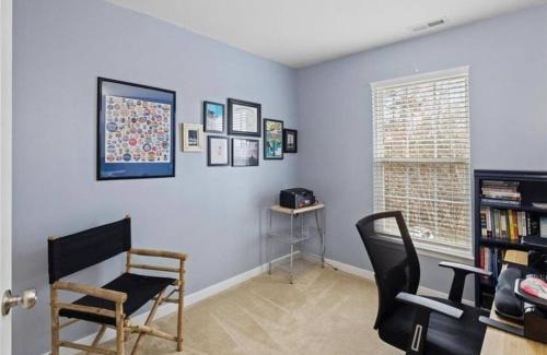 North Chesterfield Apartamento | Charming Townhome Oasis