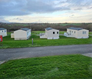 Grampound Otro | 113 Caravan at meadow lakes