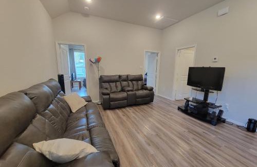 Willis Casa | 2023 newly built spare bedrooms