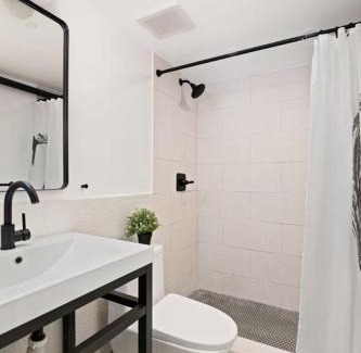 Bushwick Casa | Cozy, Large and Fully Furnished - Near the L Train