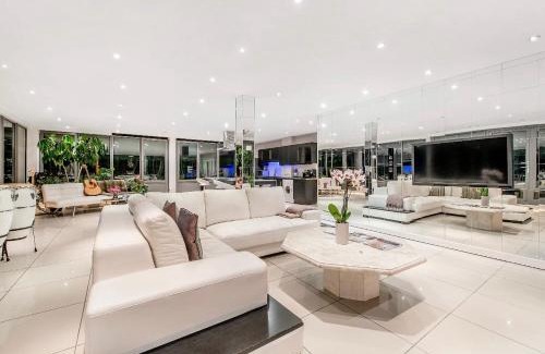 Brixton Hill Casa | OMG PentHouse