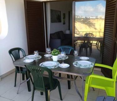 Vale de Centianes Apartamento | House with amazing beach view!