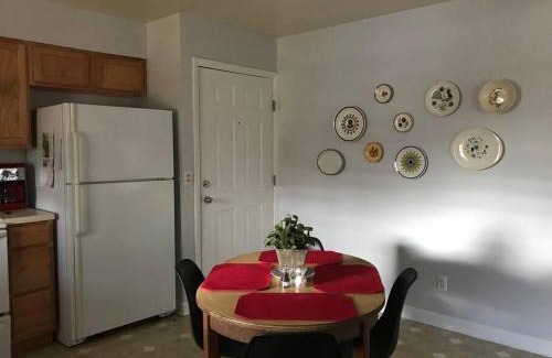 Black Mountain Casa | Rosso Veranda Cottage