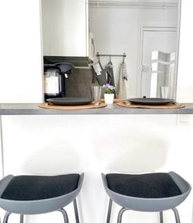 Les Epinettes Apartamento | LE COSY studio proche PARIS avec parking & terrasse