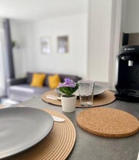 Les Epinettes Apartamento | LE COSY studio proche PARIS avec parking & terrasse