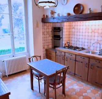 Houdan Casa | 2 CHAMBRES DOUBLES DANS UNE MAISON DE MAITRE DU XVIIIe SIECLE