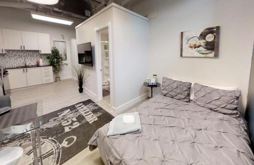 Sandy Hill Cama Y Desayuno | Bachelor apartment in downtown