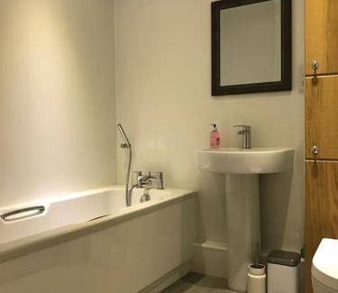 Inverkeithing Apartamento | Luxury Flat, 20 Minutes by train from Edinburgh