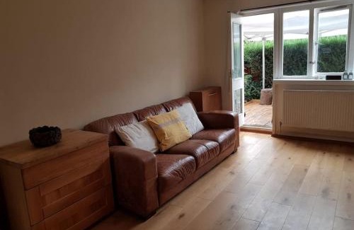 Victoria Apartamento | Modern/functional 3-bedroom apartment with garden