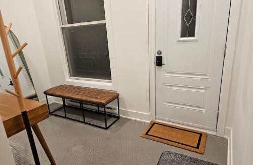 Mile End Apartamento | Chic Modern Apt in The Plateau