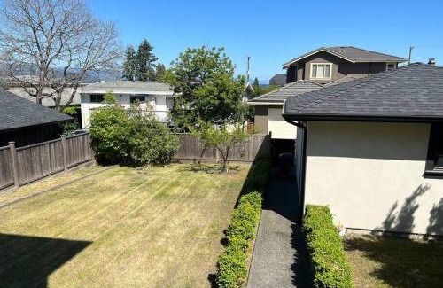 Burnaby Casa | Spacious, Luxurious house in the heart of Burnaby