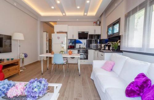 Gulluk Casa | Güllük'te Şık ve Tertemiz Tatil Evi