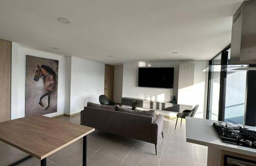 Buenos Aires Apartamento | Moderno Apartamento en Poblado,Vista a la cuidad
