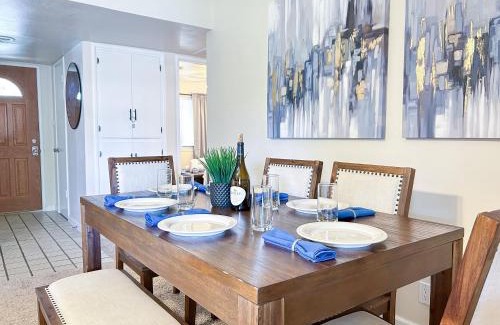 Arden-Arcade Casa | NEW - Modern 3BR & Backyard Oasis - 5 Minutes from American River!